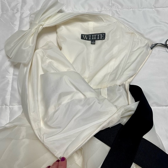 Vera Wang Bridesmaid For David’s Bridal - Picture 9 of 16